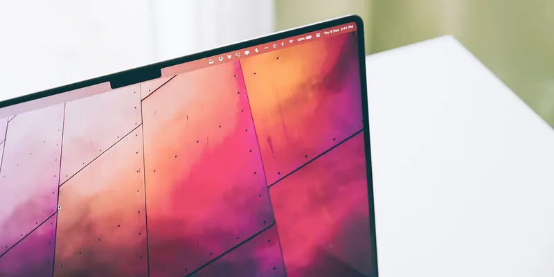Нотч у попередньому MacBook Pro