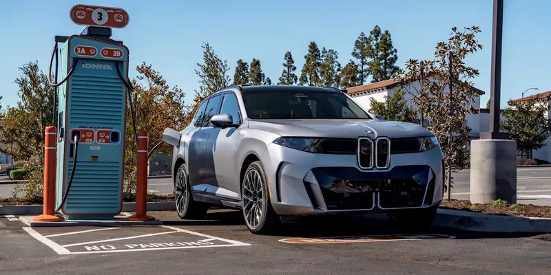 Пікова потужність заряджання iX5 60 xDrive