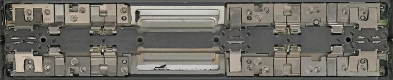 iFixit розібрав iPhone Duo: ймовірні причини тріщин екрана і оцінка 5/10