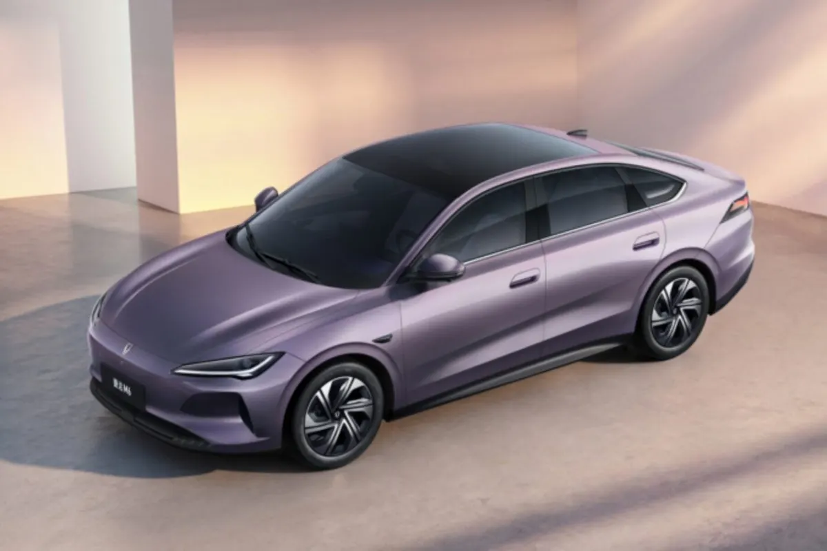 Jetta M6 стартувала в Китаї: електроседан до 555 км від 79 800 юанів