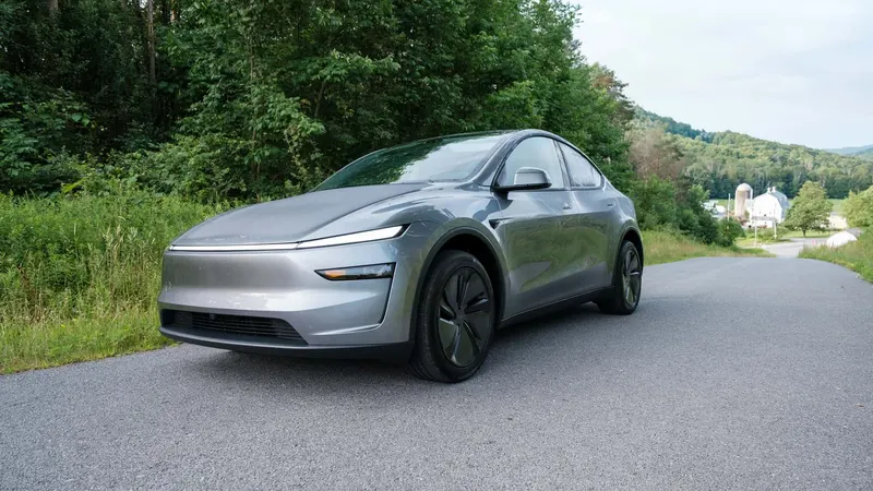 Turo позначатиме Tesla з FSD і дасть місяць проби для орендодавців у США