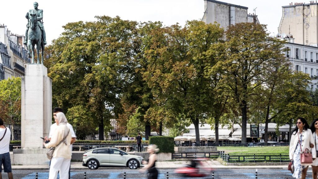 Audi показала A2 e-tron у Парижі: до 646 км WLTP і 12,8 кВт·год/100 км