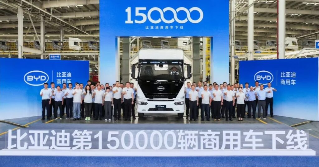 BYD випустила 150-тисячний комерційний електромобіль: тягач Q3 із ~800 к.с.
