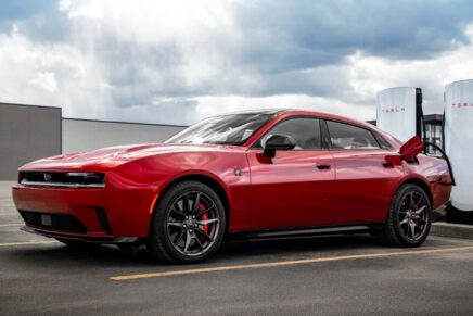 Tesla підвищила ціни Supercharger у США на 15% за рік