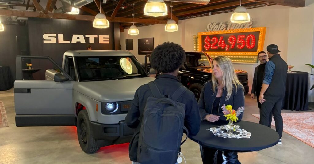 Slate Auto відкрила перший центр тест-драйвів у Чикаго